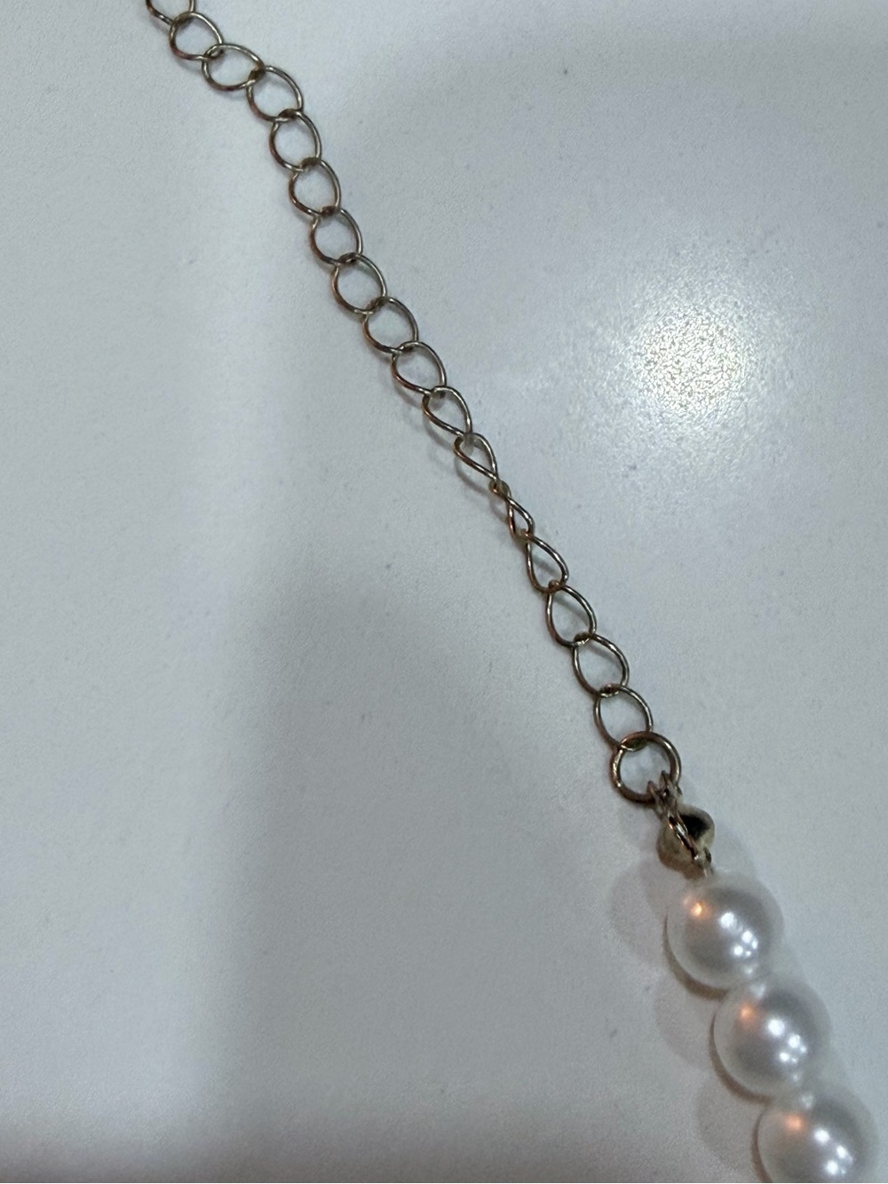 Classic White Pearl Necklace - Elegant Women's Jewelry - Picture 4 of 5